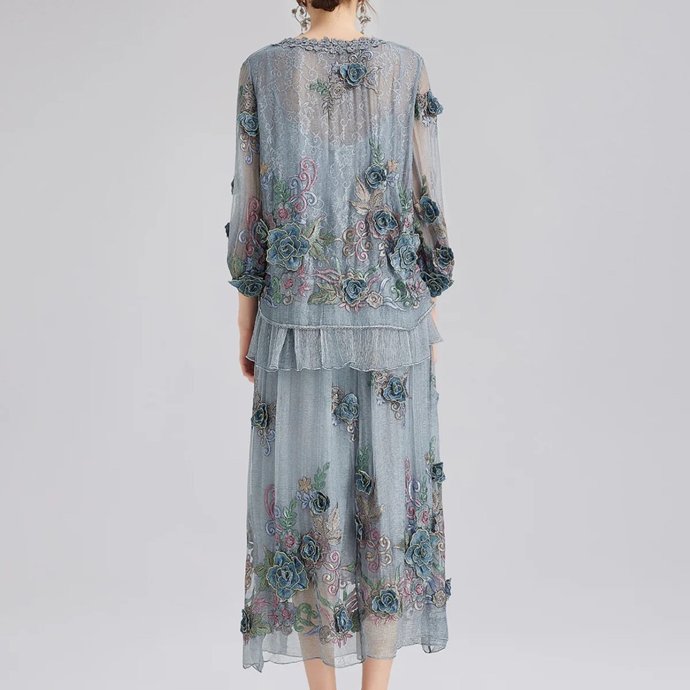 Rich Radi Q’s 3-D Floral Silk Skirt – Bluish Gray, Handcrafted Couture - Picture 5 of 9